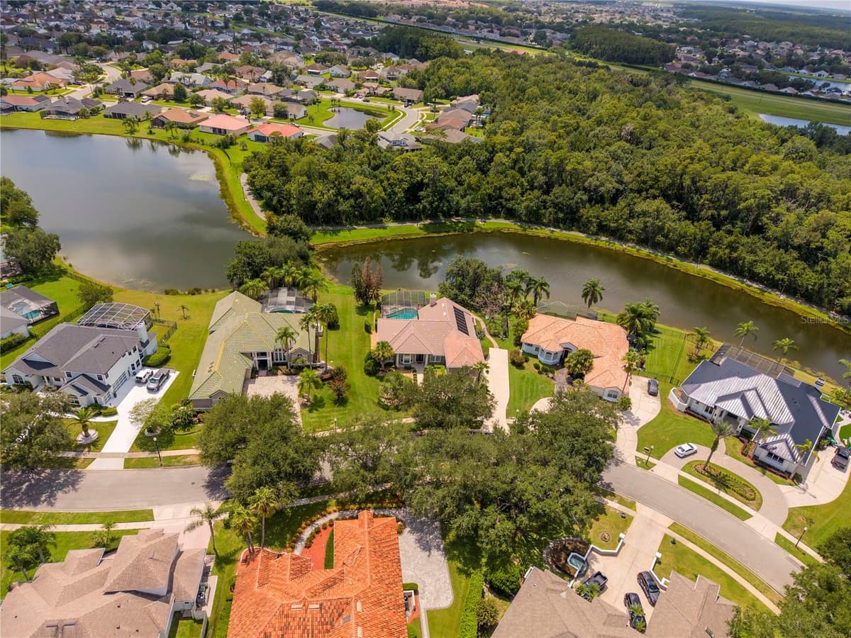3856 HUNTERS ISLE DRIVE — photo 11 of 89