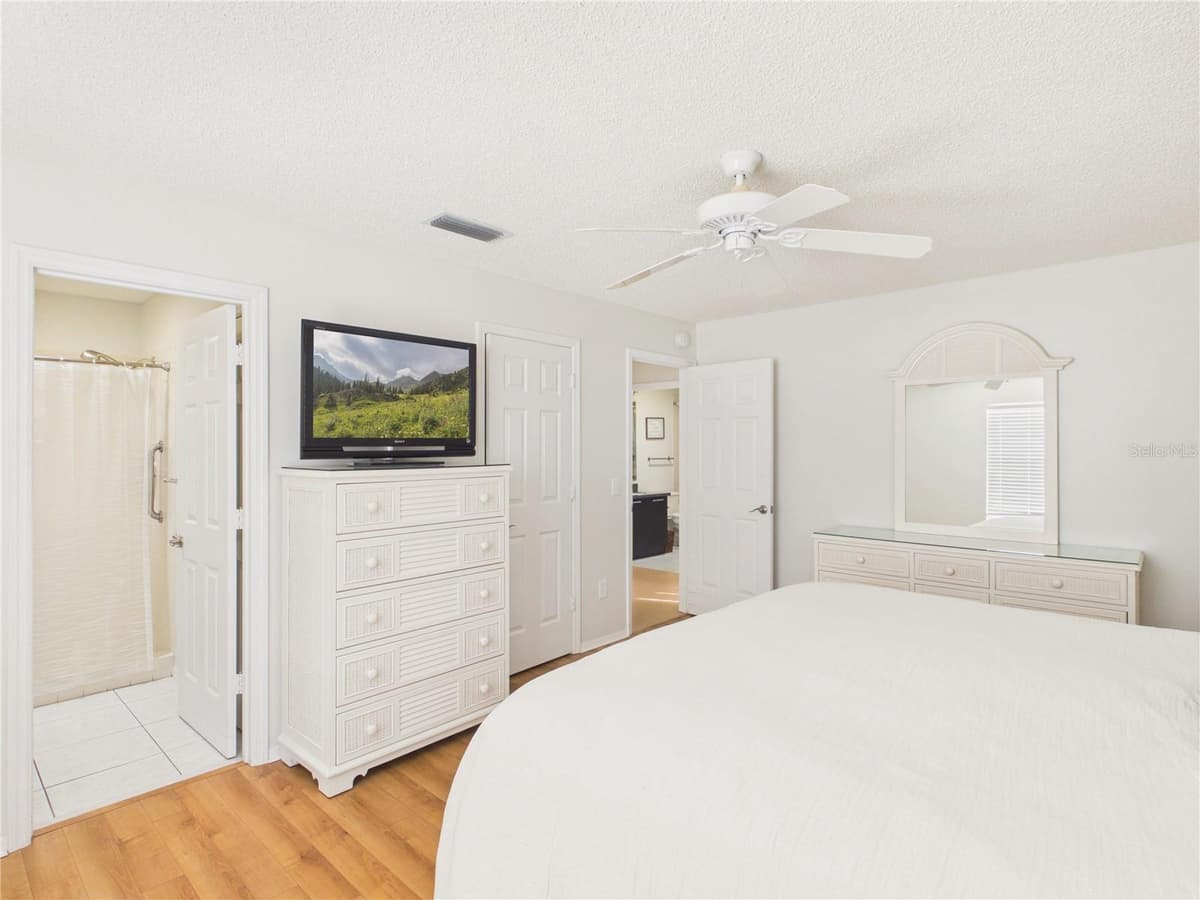 746 ANGELITA AVE — photo 9 of 15