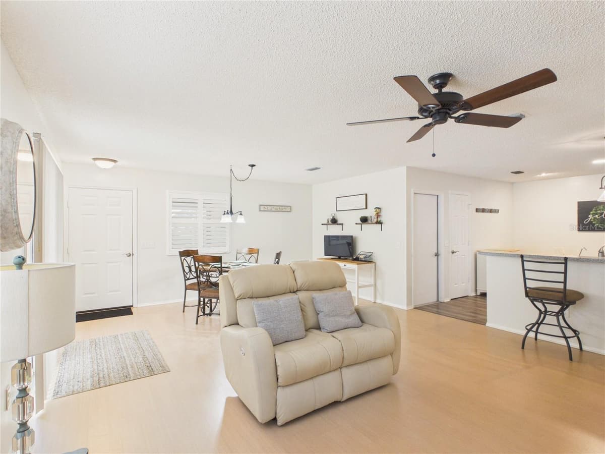 746 ANGELITA AVE — photo 4 of 15