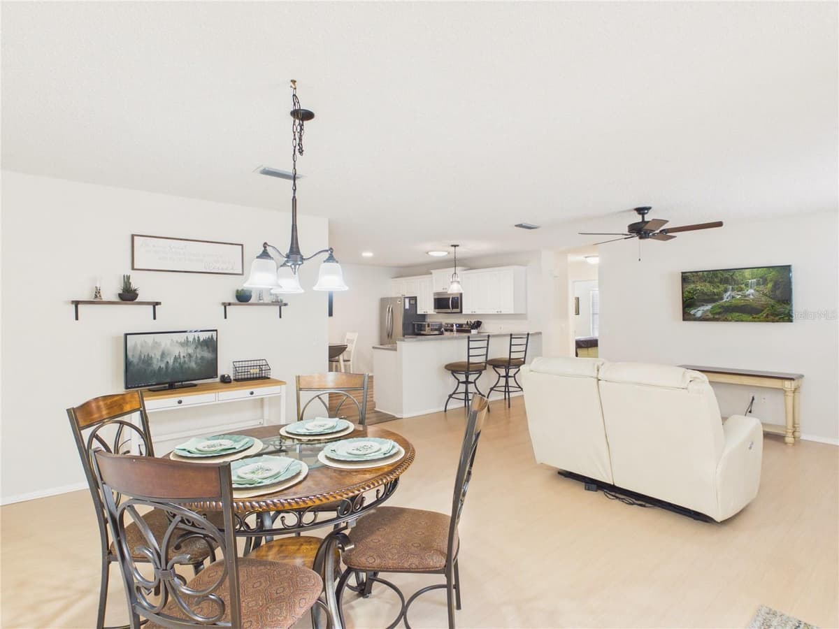 746 ANGELITA AVE — photo 3 of 15