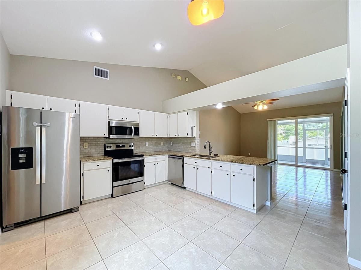 4209 AMBER RIDGE LANE — photo 10 of 36