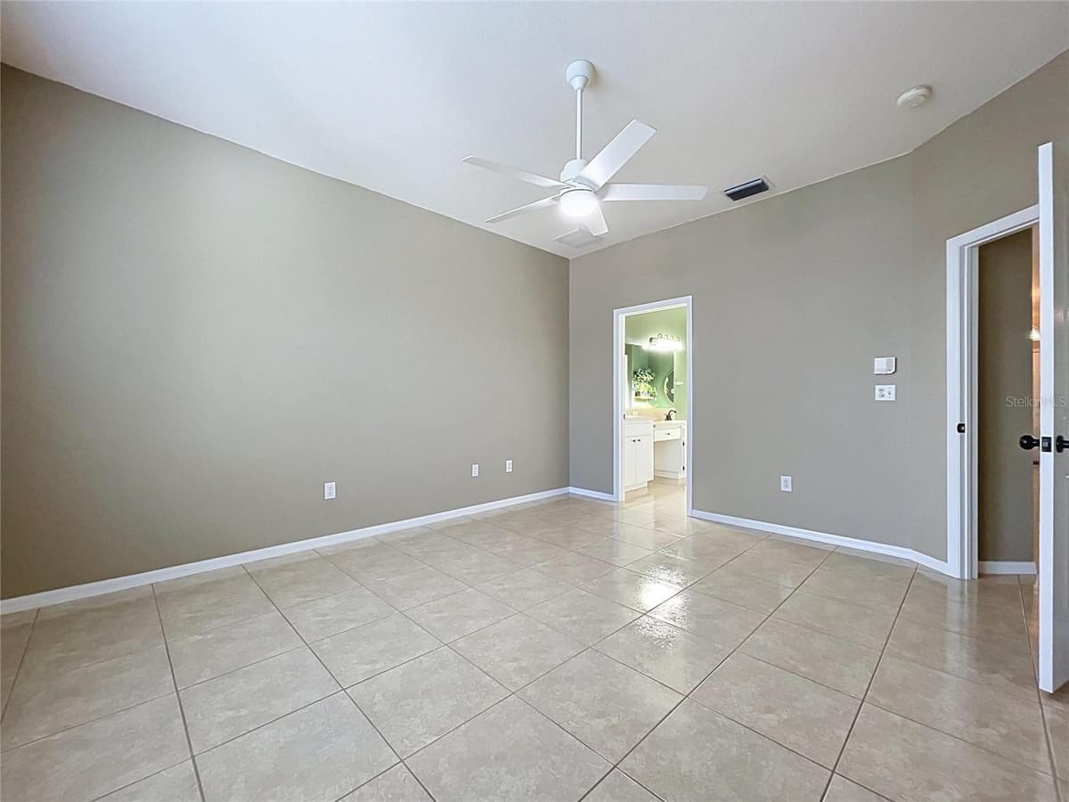 4209 AMBER RIDGE LANE — photo 13 of 36