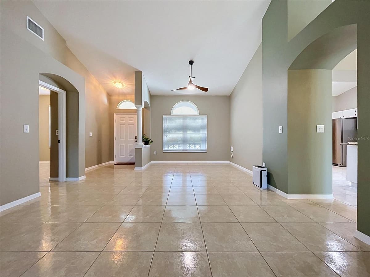 4209 AMBER RIDGE LANE — photo 4 of 36