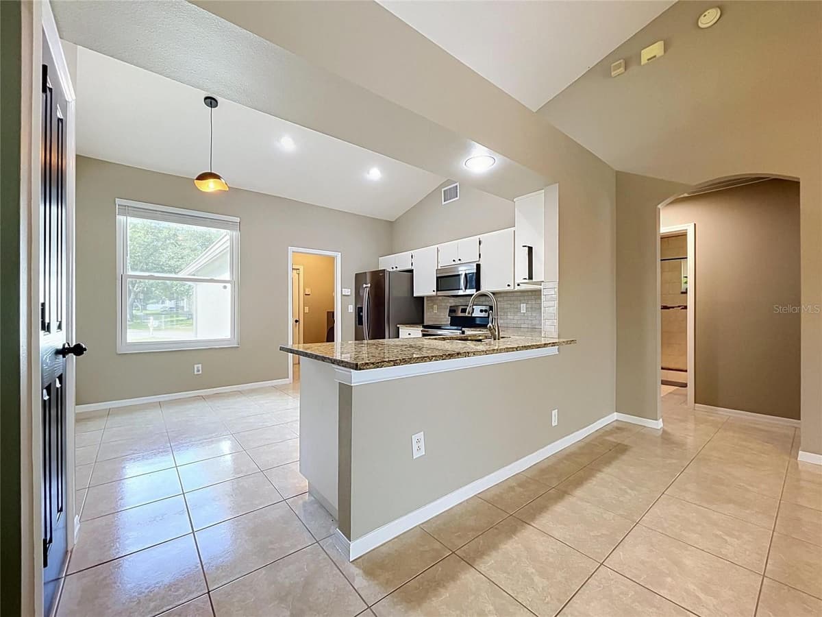 4209 AMBER RIDGE LANE — photo 9 of 36