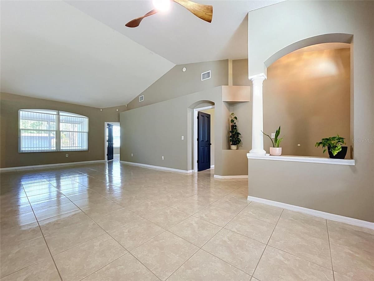 4209 AMBER RIDGE LANE — photo 5 of 36
