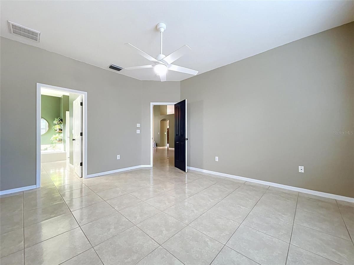 4209 AMBER RIDGE LANE — photo 12 of 36
