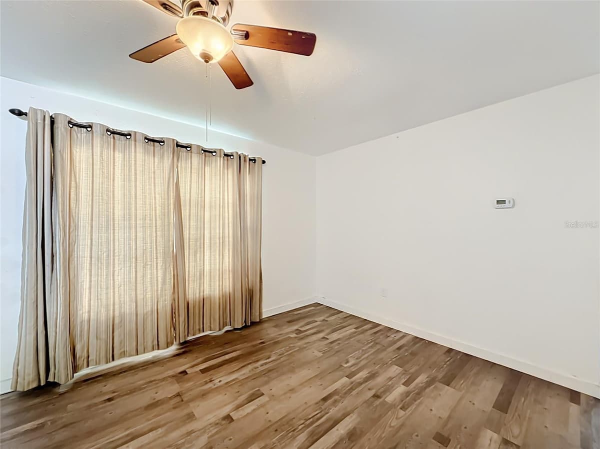 1405 PEMBROOK DRIVE — photo 6 of 37
