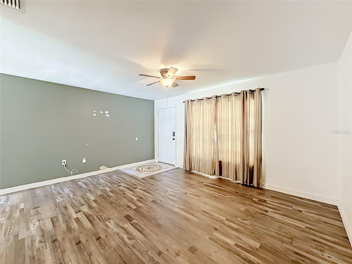 1405 PEMBROOK DRIVE — photo 7 of 37
