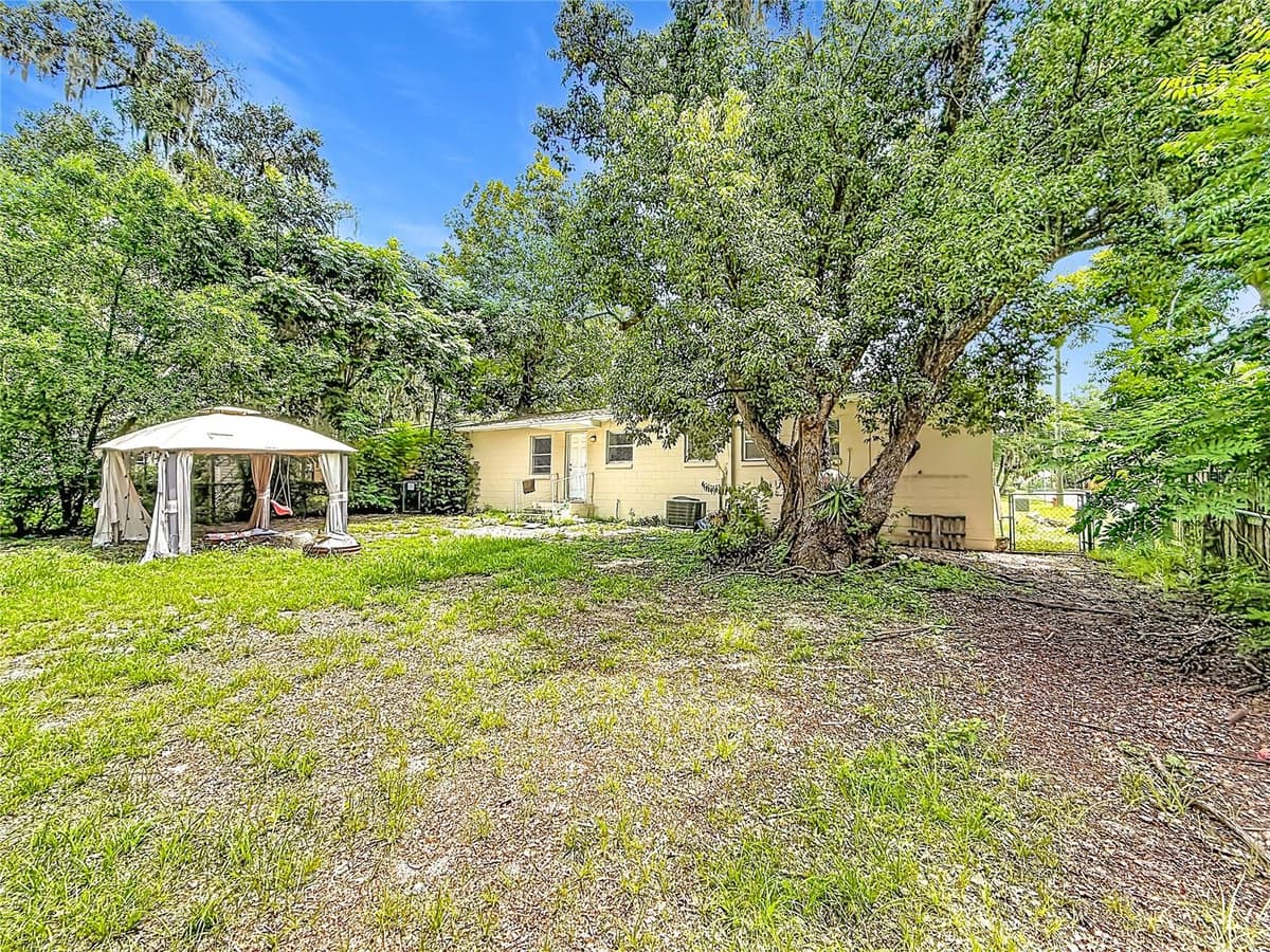 1405 PEMBROOK DRIVE — photo 36 of 37
