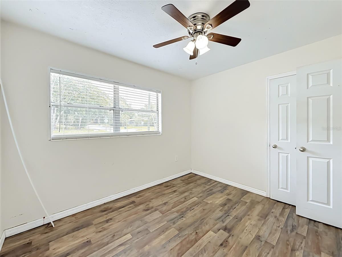 1405 PEMBROOK DRIVE — photo 19 of 37