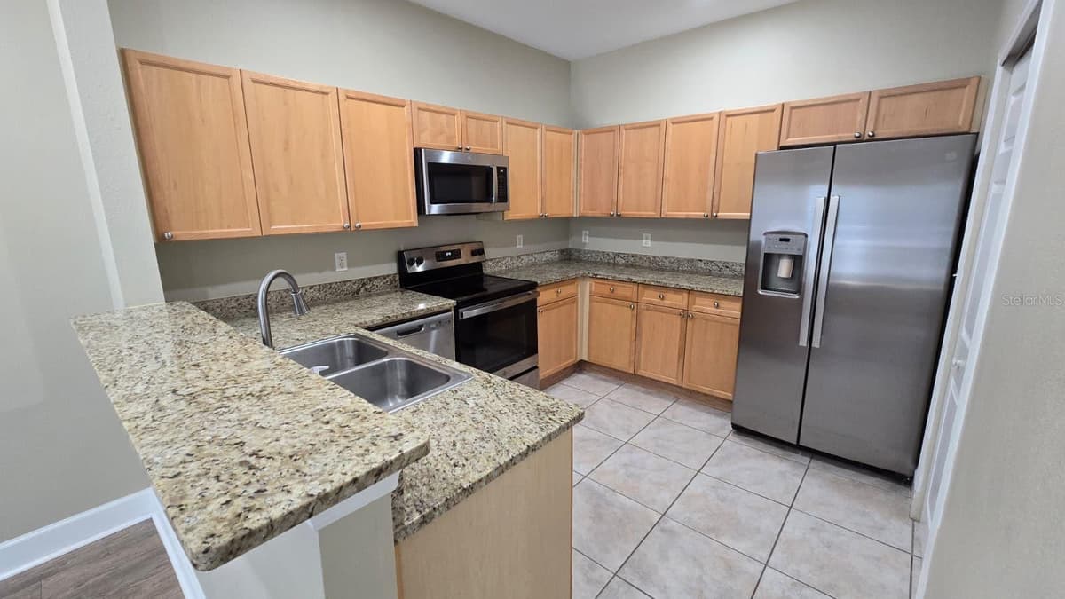 6508 QUIET POOL COURT — photo 4 of 9