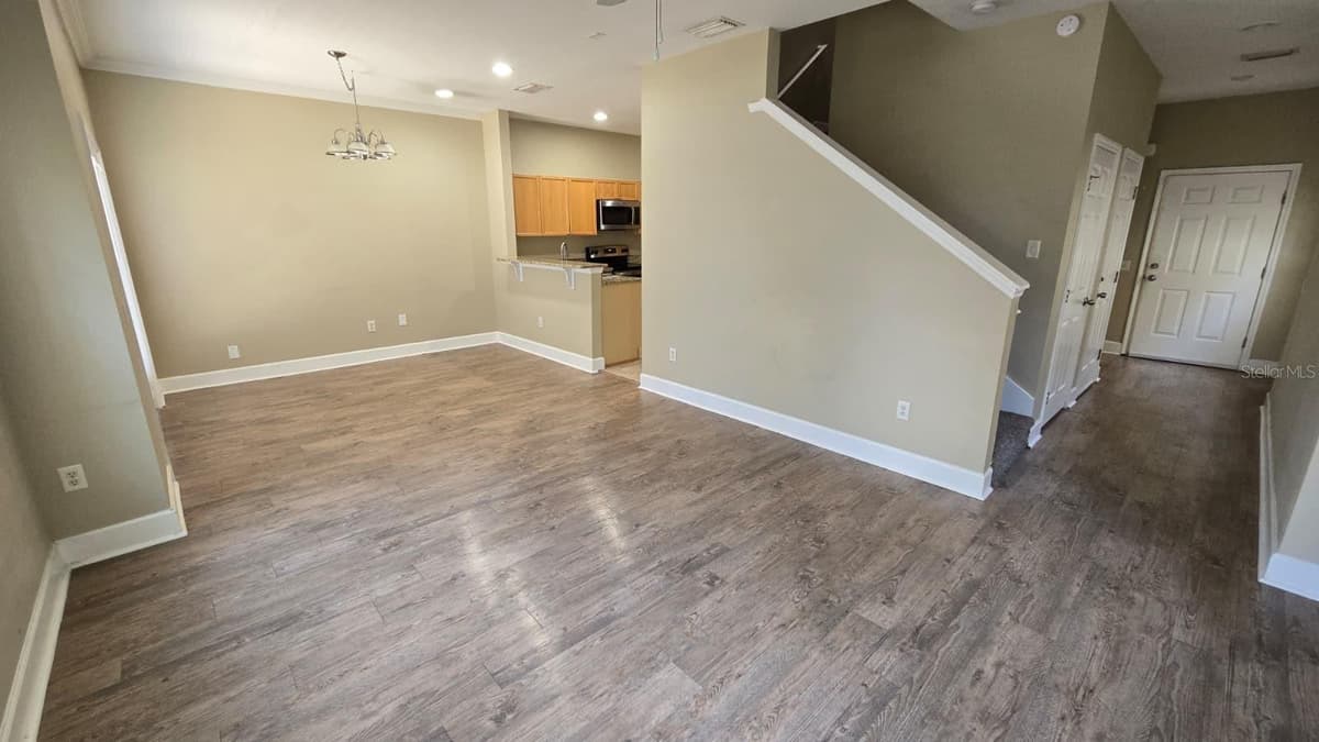 6508 QUIET POOL COURT — photo 2 of 9