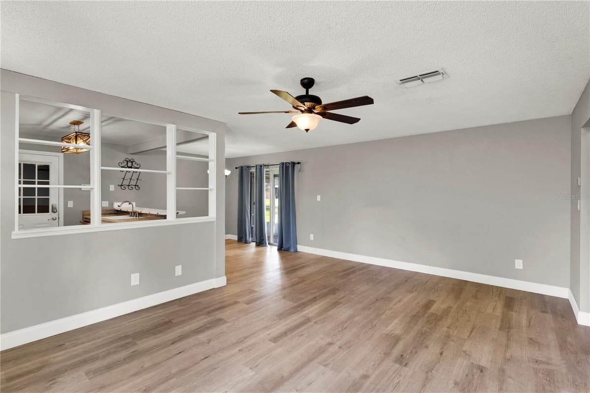 5556 MEMORIAL DRIVE — photo 7 of 45