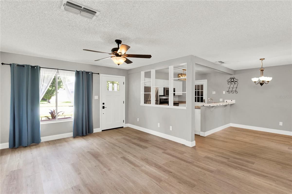 5556 MEMORIAL DRIVE — photo 8 of 45