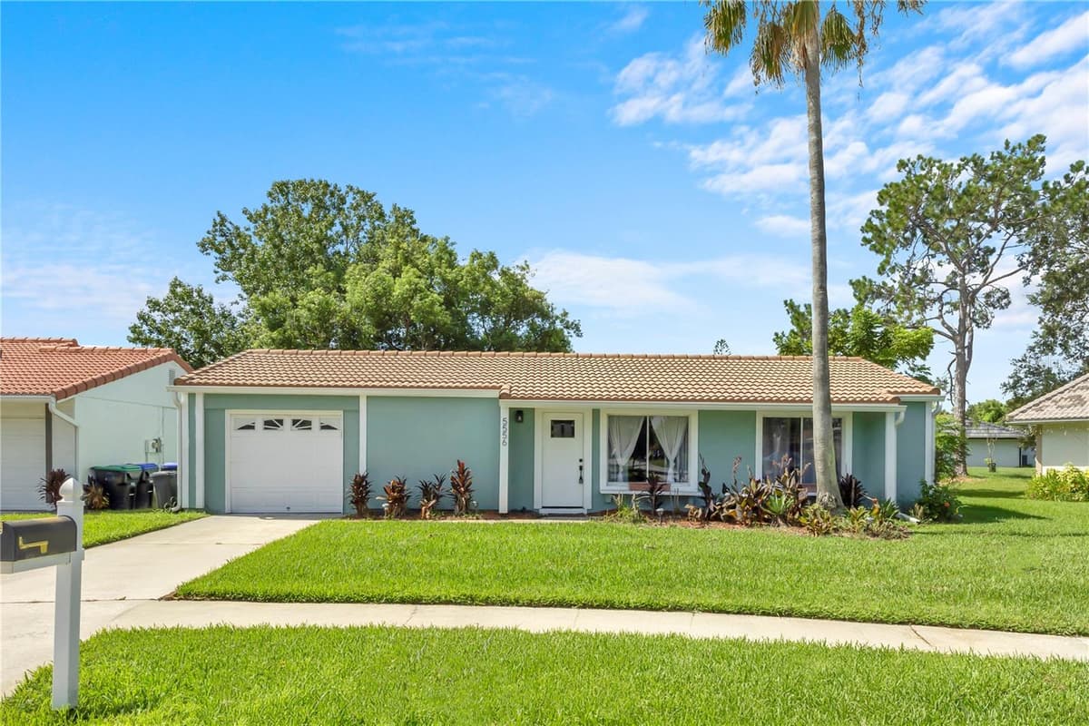 5556 MEMORIAL DRIVE — photo 4 of 45