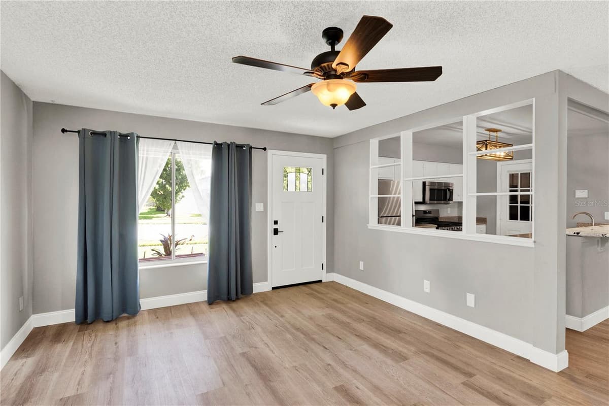 5556 MEMORIAL DRIVE — photo 9 of 45