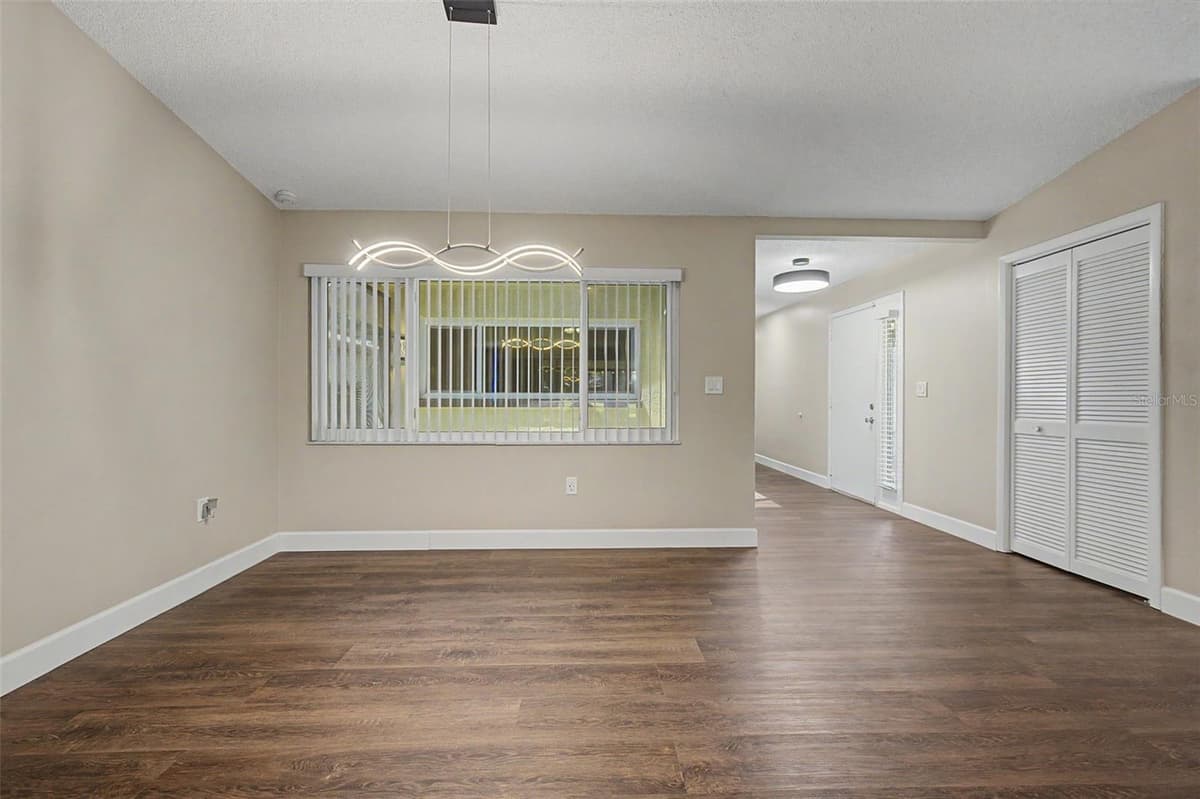 7800 FAIRLAWN DRIVE — photo 12 of 57