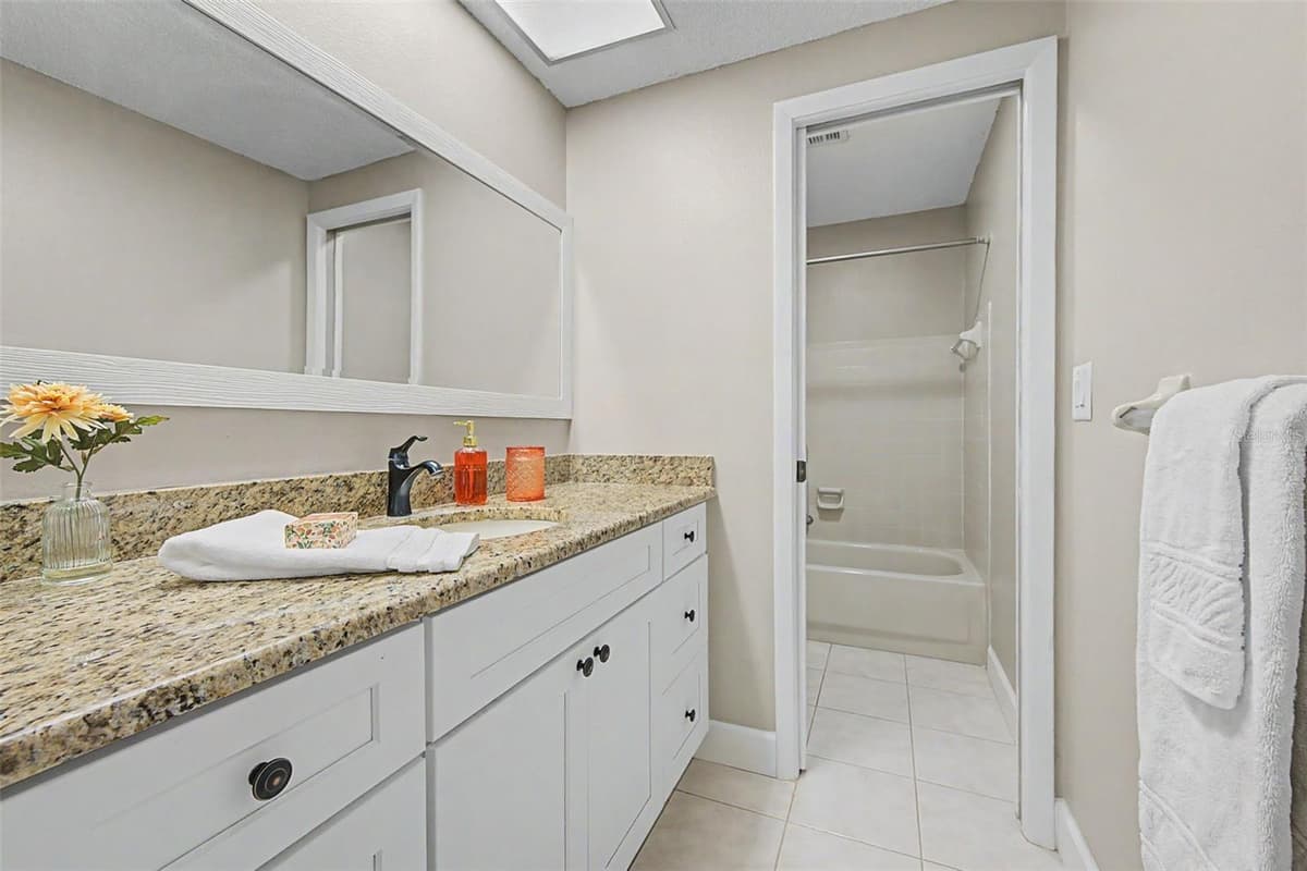 7800 FAIRLAWN DRIVE — photo 28 of 57