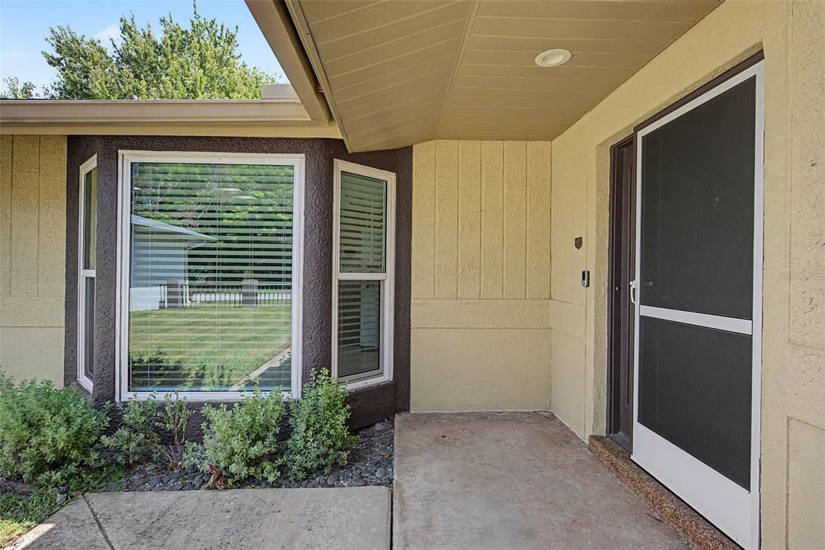 7800 FAIRLAWN DRIVE — photo 8 of 57