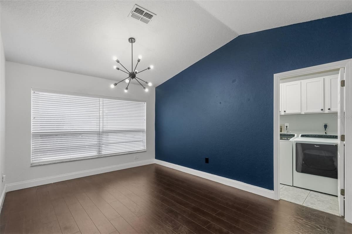 5244 SALTAMONTE DRIVE — photo 8 of 42