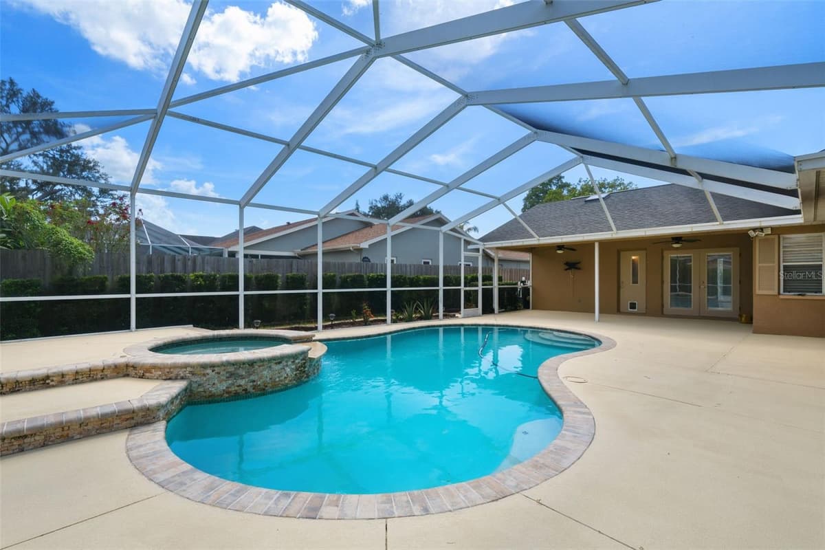 5244 SALTAMONTE DRIVE — photo 37 of 42