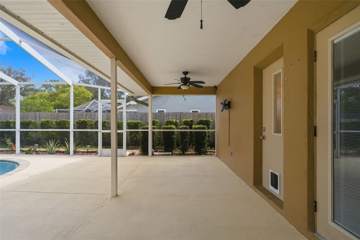 5244 SALTAMONTE DRIVE — photo 34 of 42