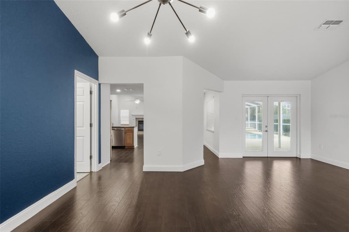 5244 SALTAMONTE DRIVE — photo 7 of 42