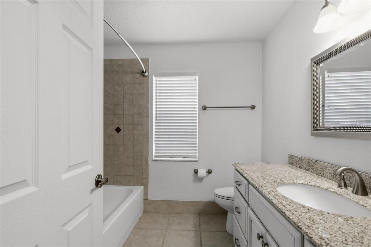 5244 SALTAMONTE DRIVE — photo 30 of 42