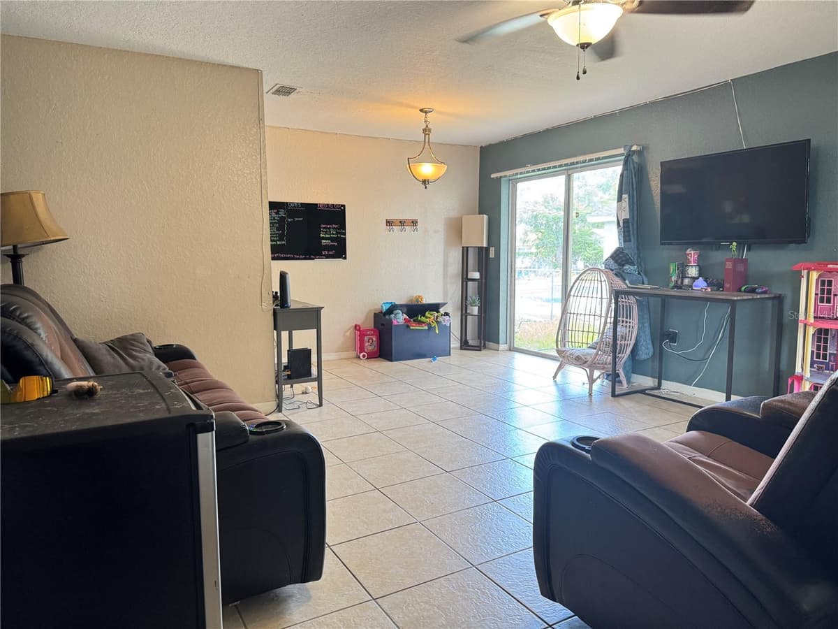 5519 YALE STREET — photo 3 of 17