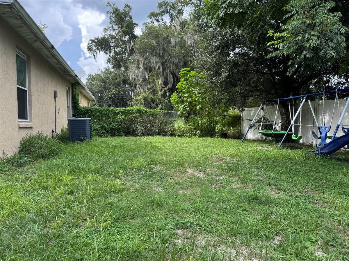 5519 YALE STREET — photo 16 of 17