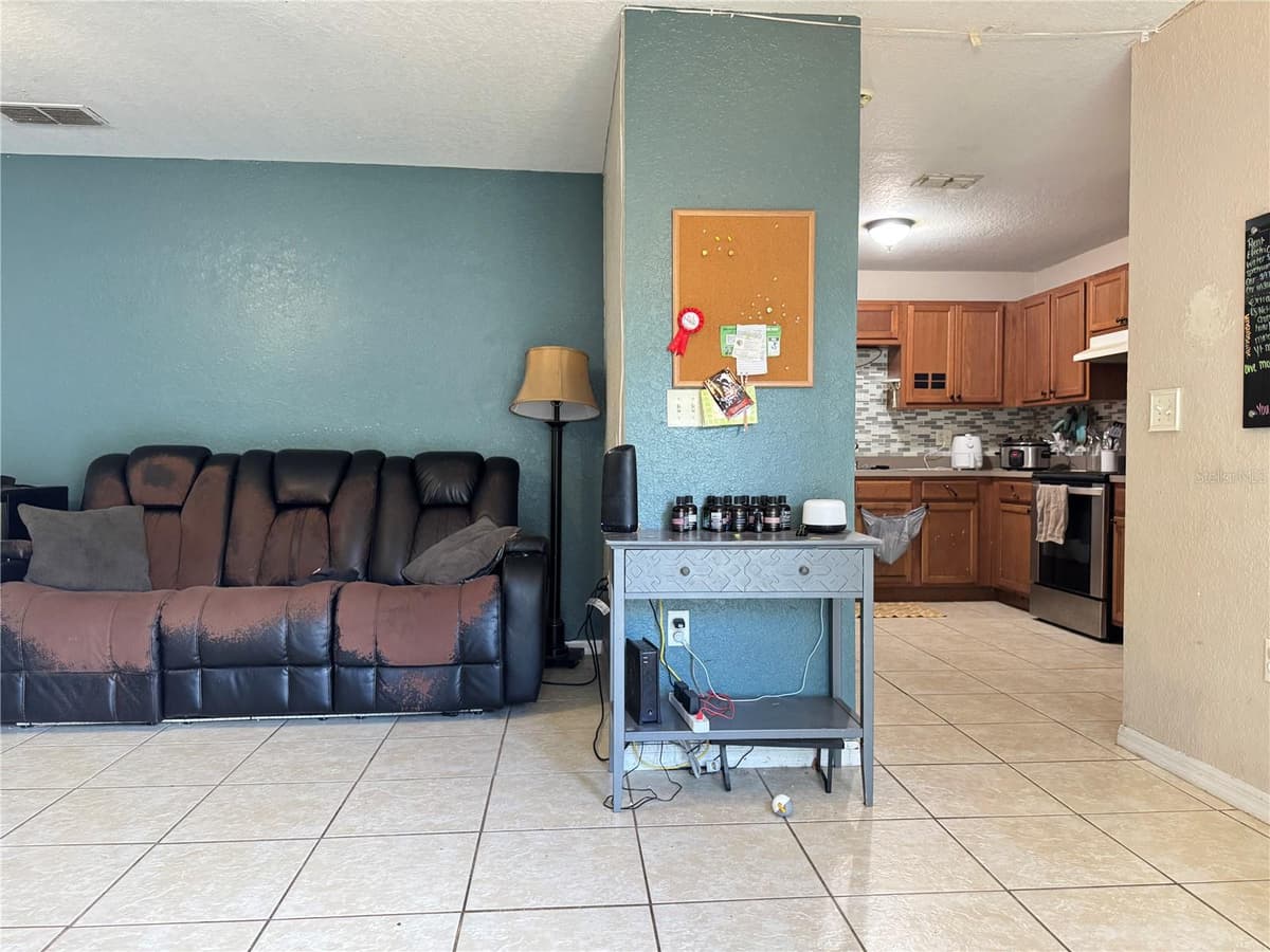5519 YALE STREET — photo 5 of 17