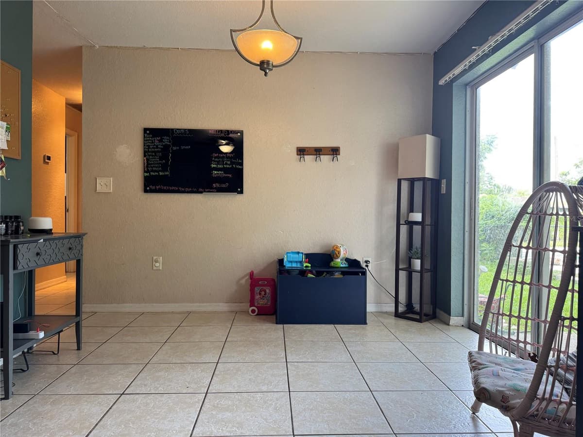 5519 YALE STREET — photo 4 of 17
