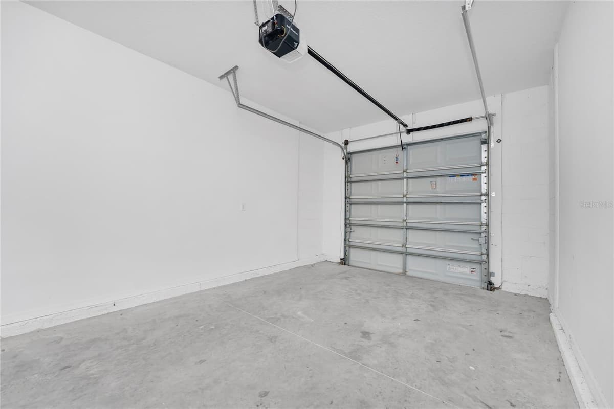 1526 DISCOVERY STREET — photo 13 of 64