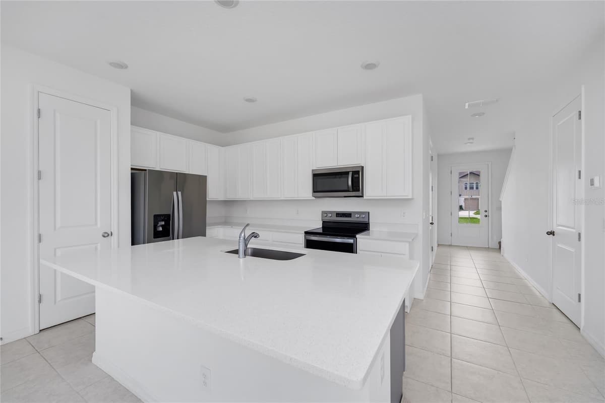 1526 DISCOVERY STREET — photo 6 of 64