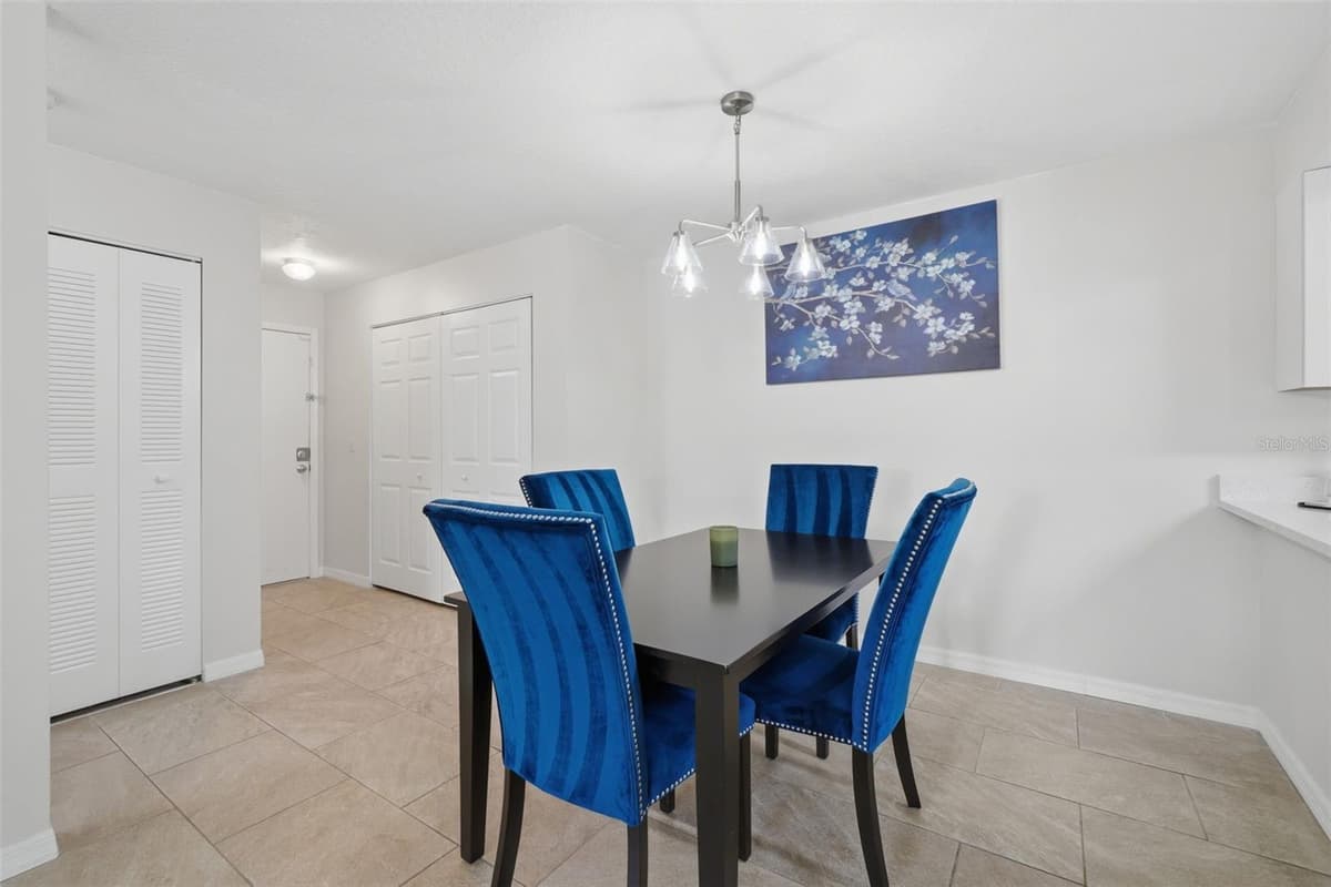 648 KENWICK CIRCLE — photo 7 of 37
