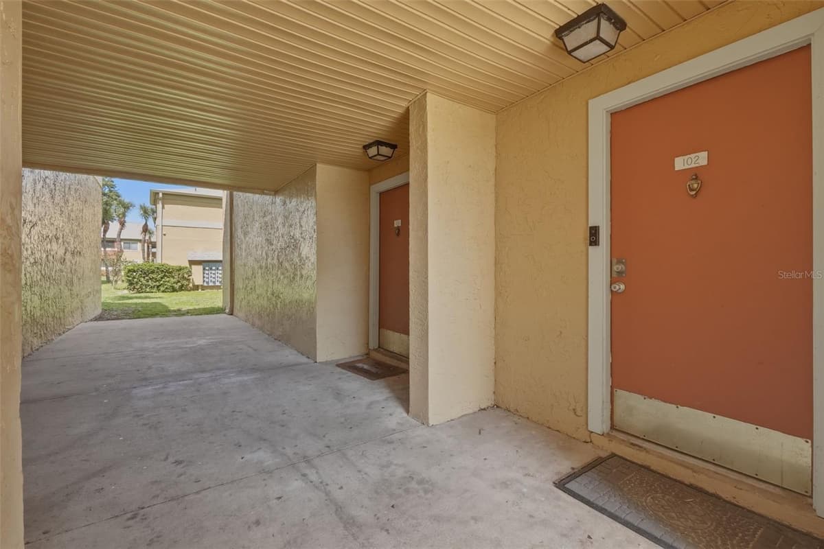 648 KENWICK CIRCLE — photo 6 of 37
