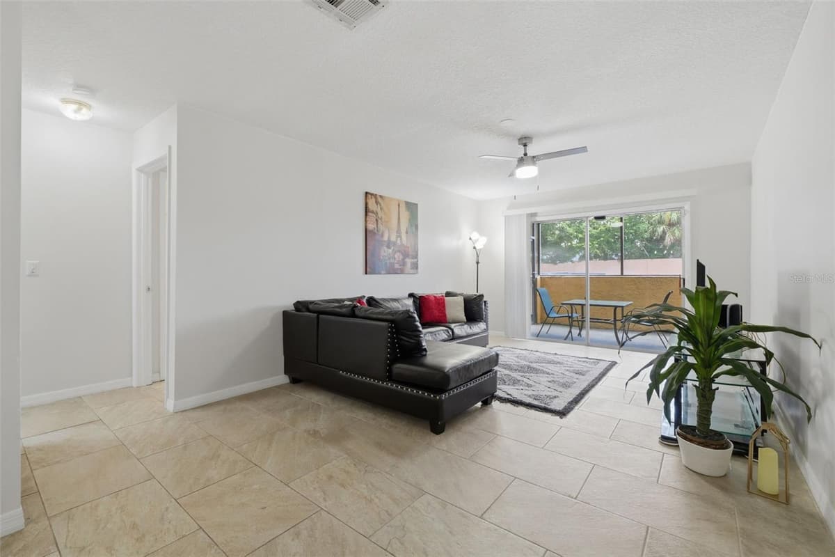 648 KENWICK CIRCLE — photo 14 of 37