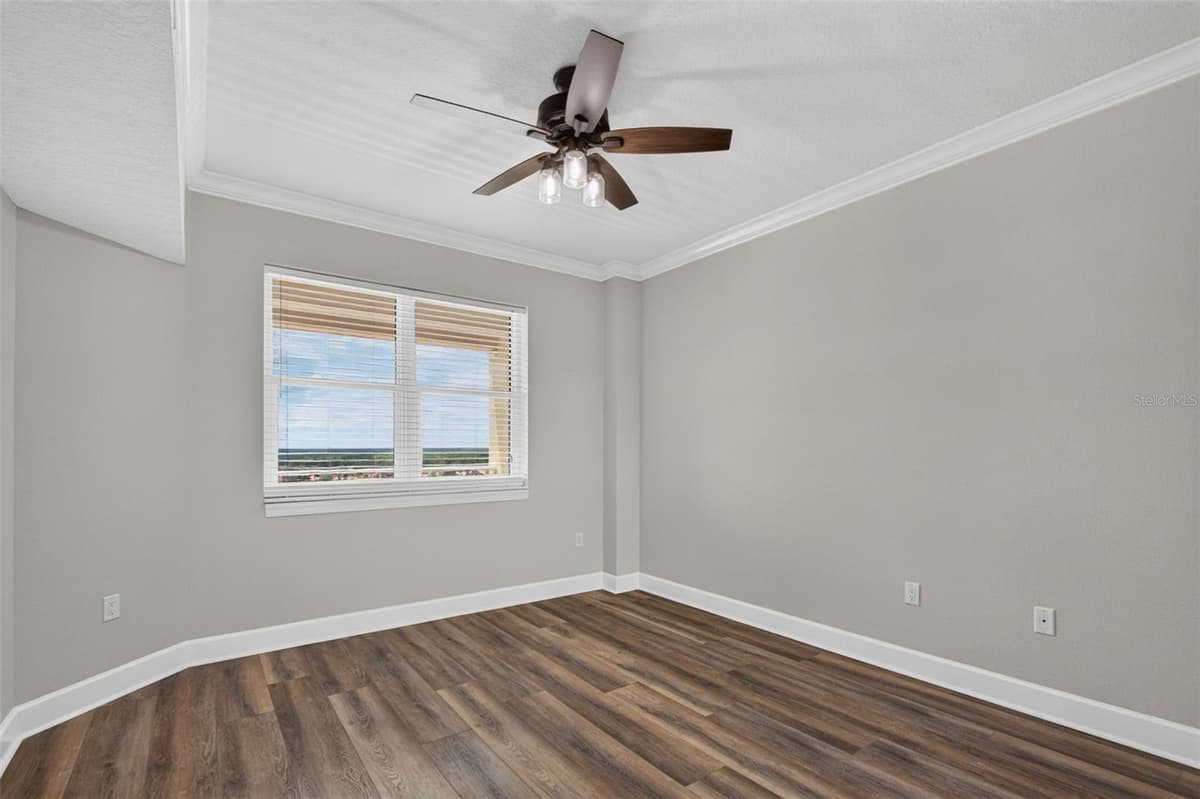 80 SURFVIEW DRIVE — photo 14 of 51