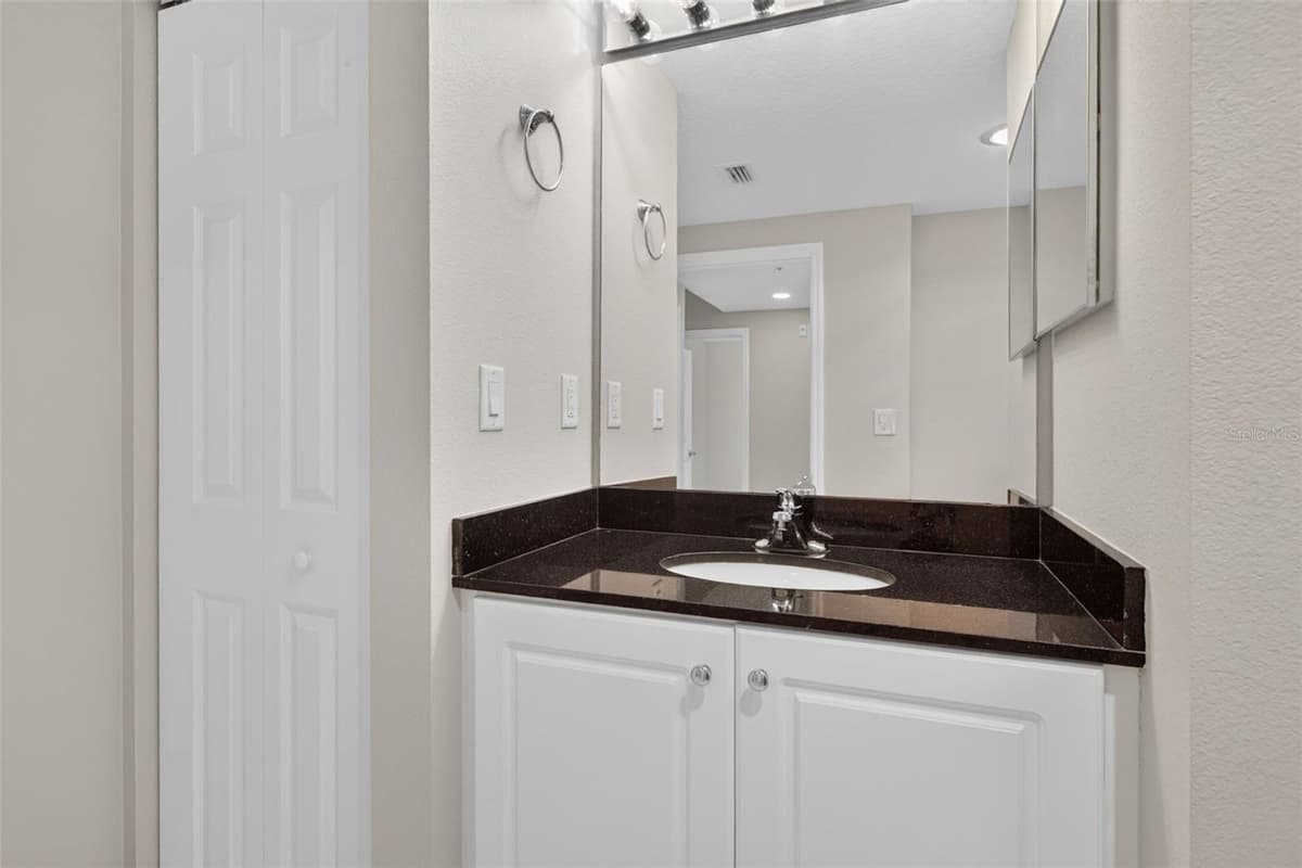80 SURFVIEW DRIVE — photo 19 of 51