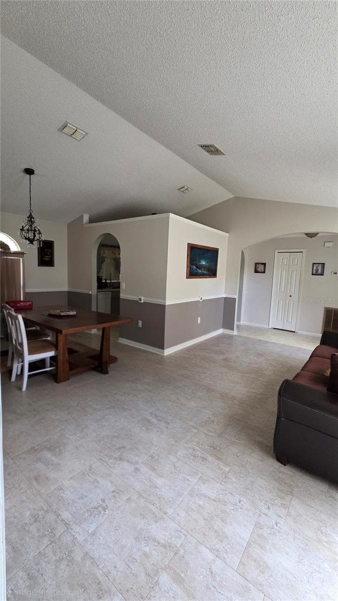 36 BRADFORD COURT — photo 4 of 23