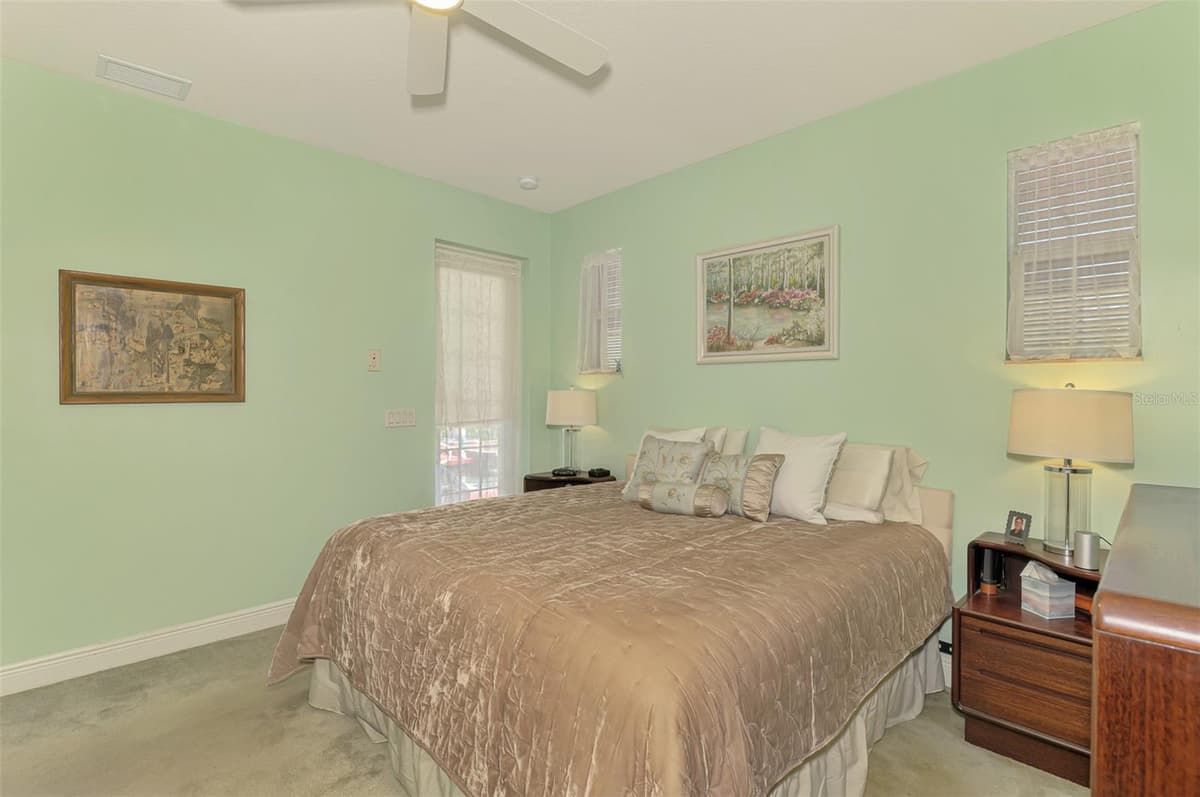 107 WAYFOREST DRIVE — photo 37 of 73