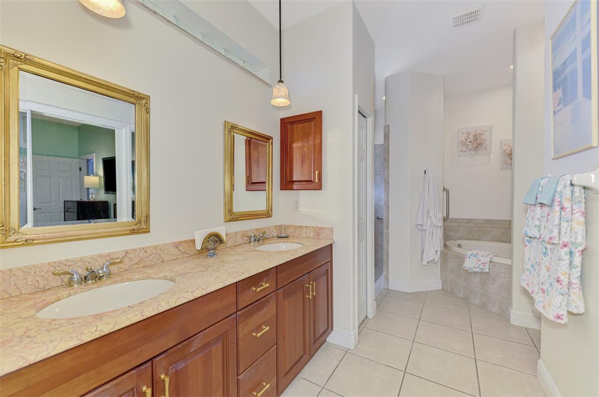 107 WAYFOREST DRIVE — photo 39 of 73