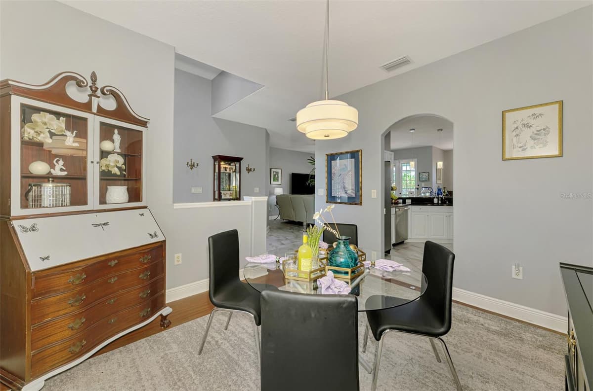 107 WAYFOREST DRIVE — photo 17 of 73
