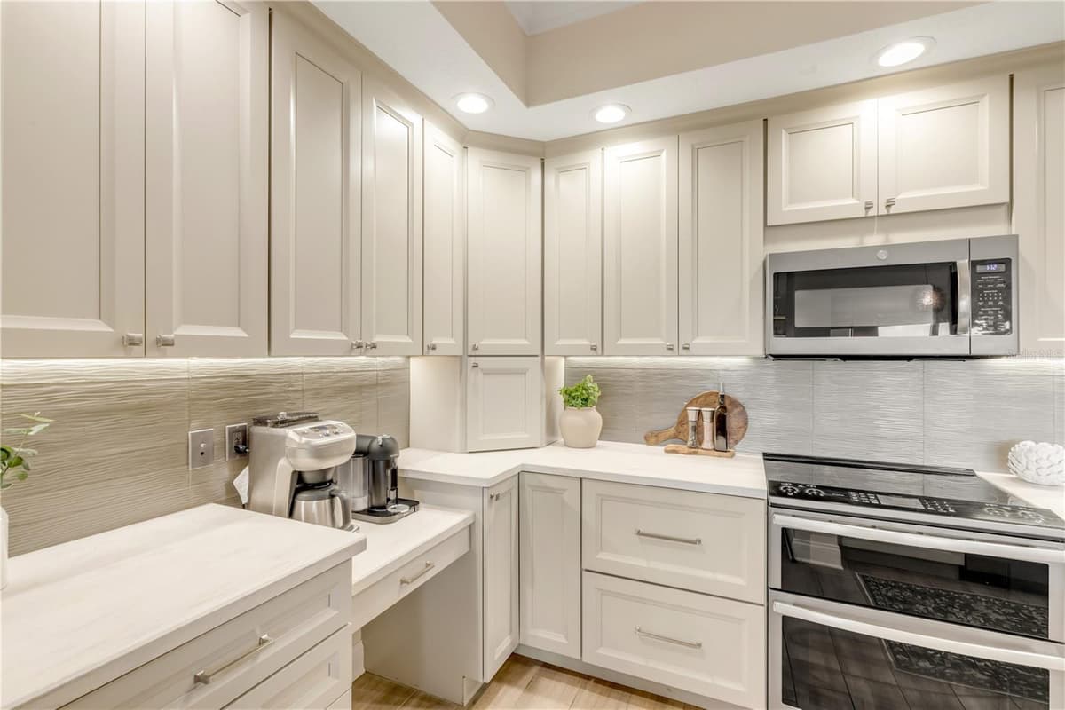 255 MINORCA BEACH WAY — photo 10 of 54