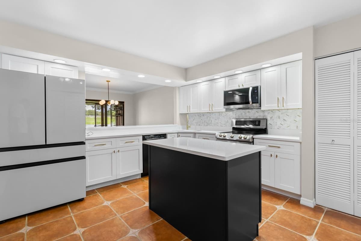 182 HERON BAY CIRCLE — photo 14 of 43