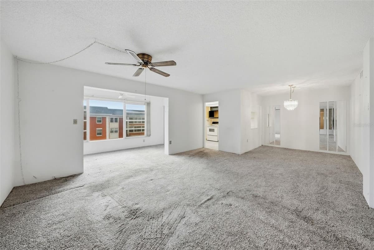 6800 20TH AVENUE — photo 3 of 26