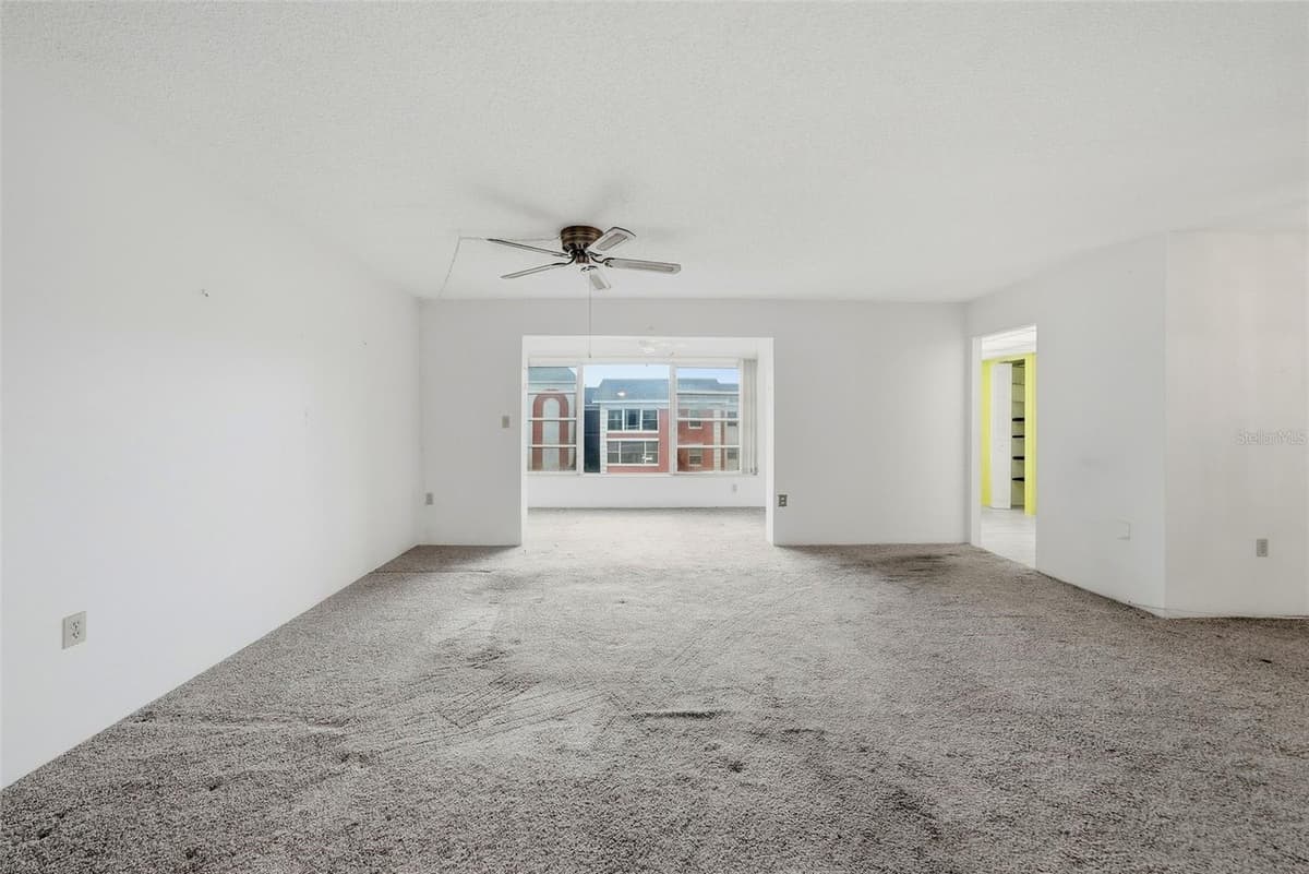 6800 20TH AVENUE — photo 5 of 26