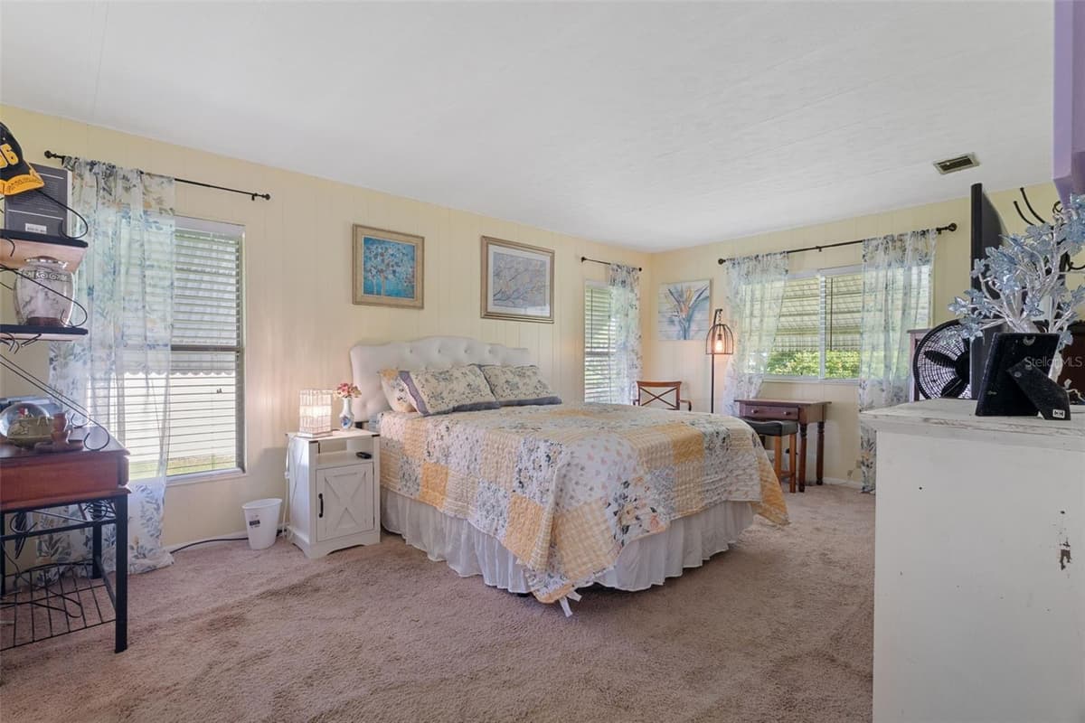 14621 BROOKRIDGE BOULEVARD — photo 16 of 41