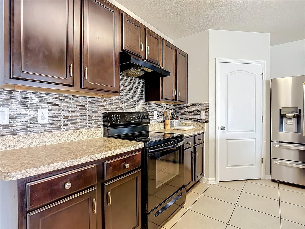 829 SHEEN CIRCLE — photo 13 of 56