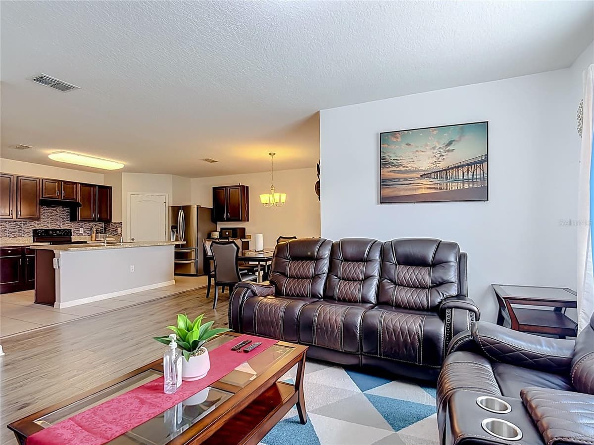 829 SHEEN CIRCLE — photo 7 of 56
